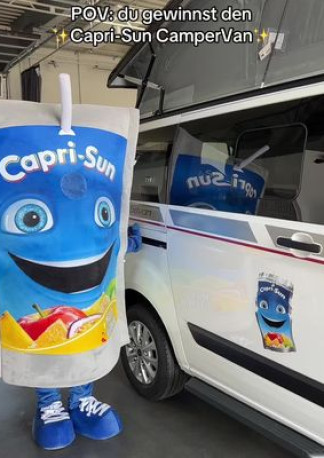🚐✨ Ja, es passiert wirklich! Unser Camper Van aus dem Gewinnspiel von der Verpackung hat seinen neuen Besitzer gefunden und die Schlüssel wurden feierlich übergeben 🎉🌍  Bleib dran, die nächsten Gewinnspiele sind schon in Planung 😊☀️  #VanLife #caprisun #camping #thetasteoffun #caprisonne #gewinnspiel #detleffs