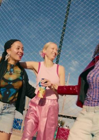 Die grosse Capri-Sun ist deine perfekte Begleitung im Hier & Jetzt!