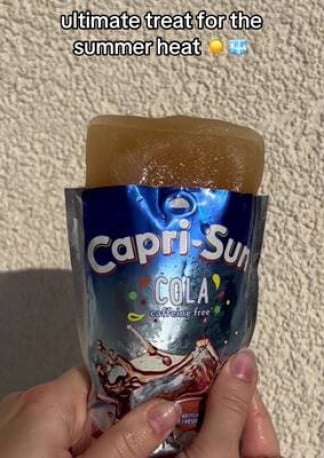 Tag someone who needs this frozen Capri-Sun 🧊🧃☀️ #caprisun #frozen #summer #iconic #summerhacks #juice 